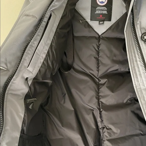 Canada Goose women’s parka size XS